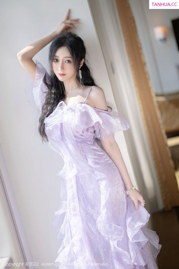 王馨瑶  [XiuRen]高清写真图 2022.04.29 No.4949 王馨瑶yanni第9张图片